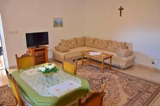Apartment Knez Traù 0*,  Croazia